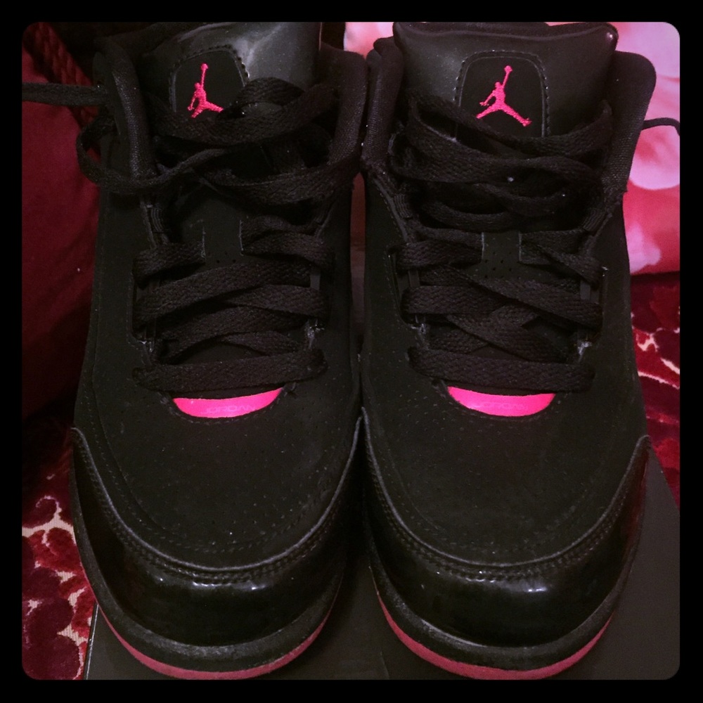 Girls Jordan After Game GS size 4Y