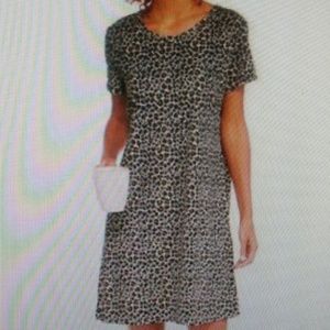 Secret Treasures Sleep Shirt NWOT