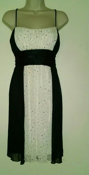 Beautiful share Black Ivory tie back sequins dress