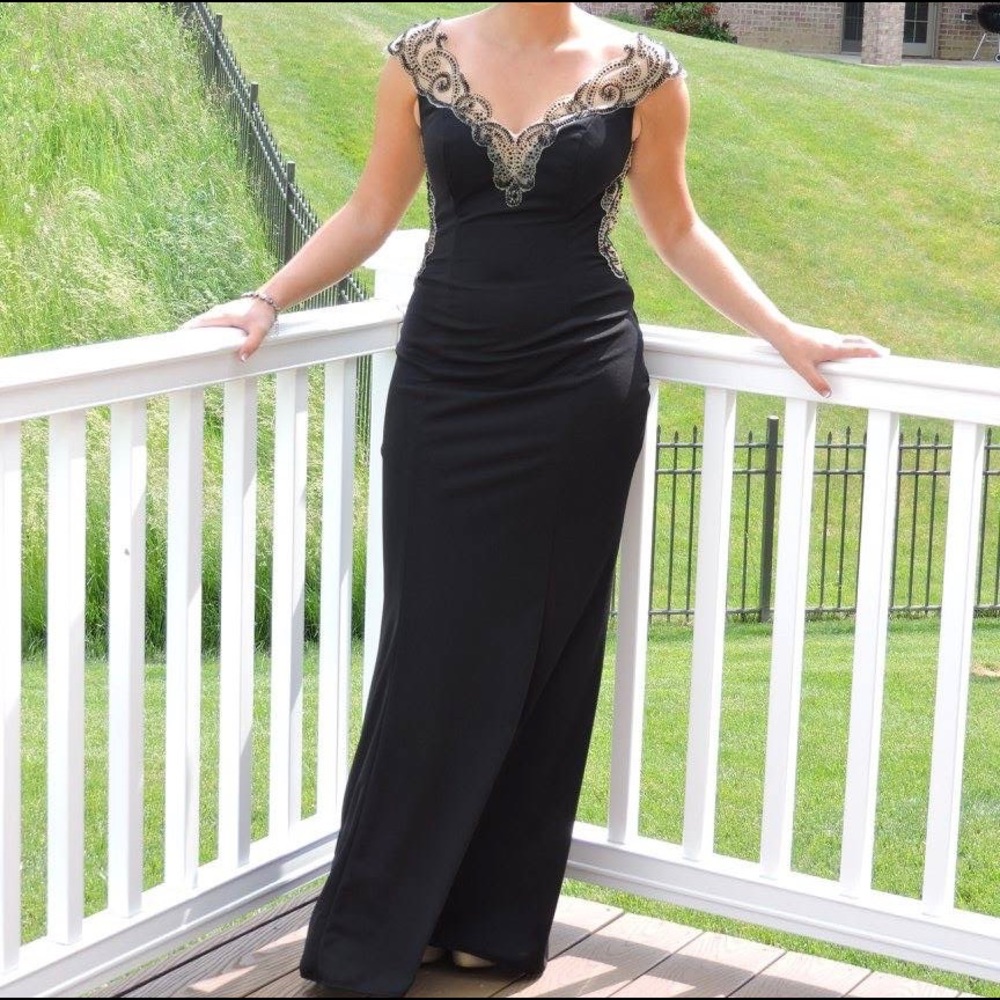 Black prom dress