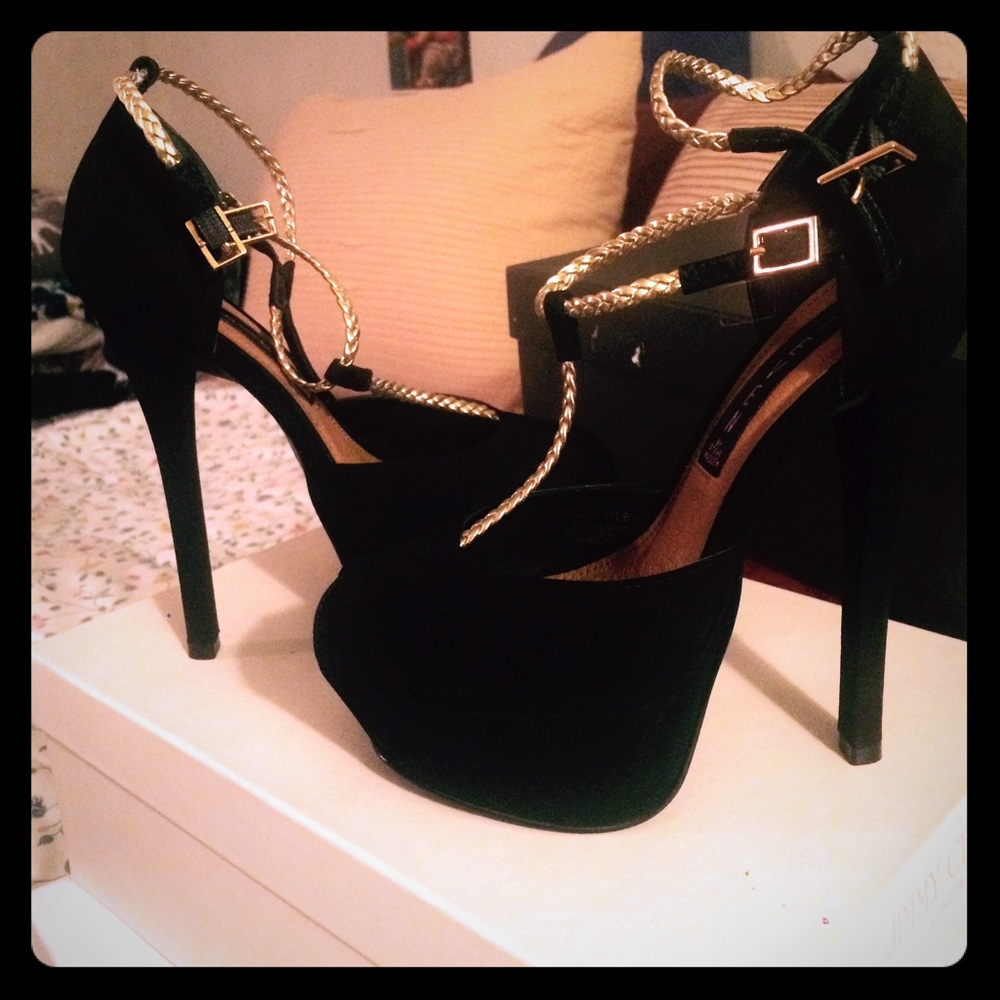 Steve Madden heals