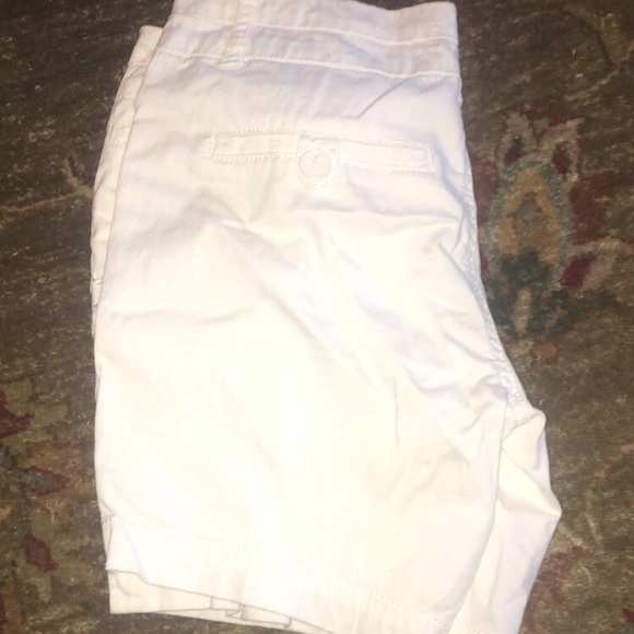 white shorts - Picture 2 of 2