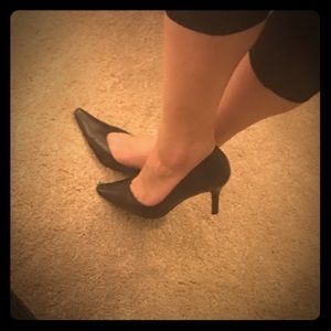 Black Donna Lawrence Pumps