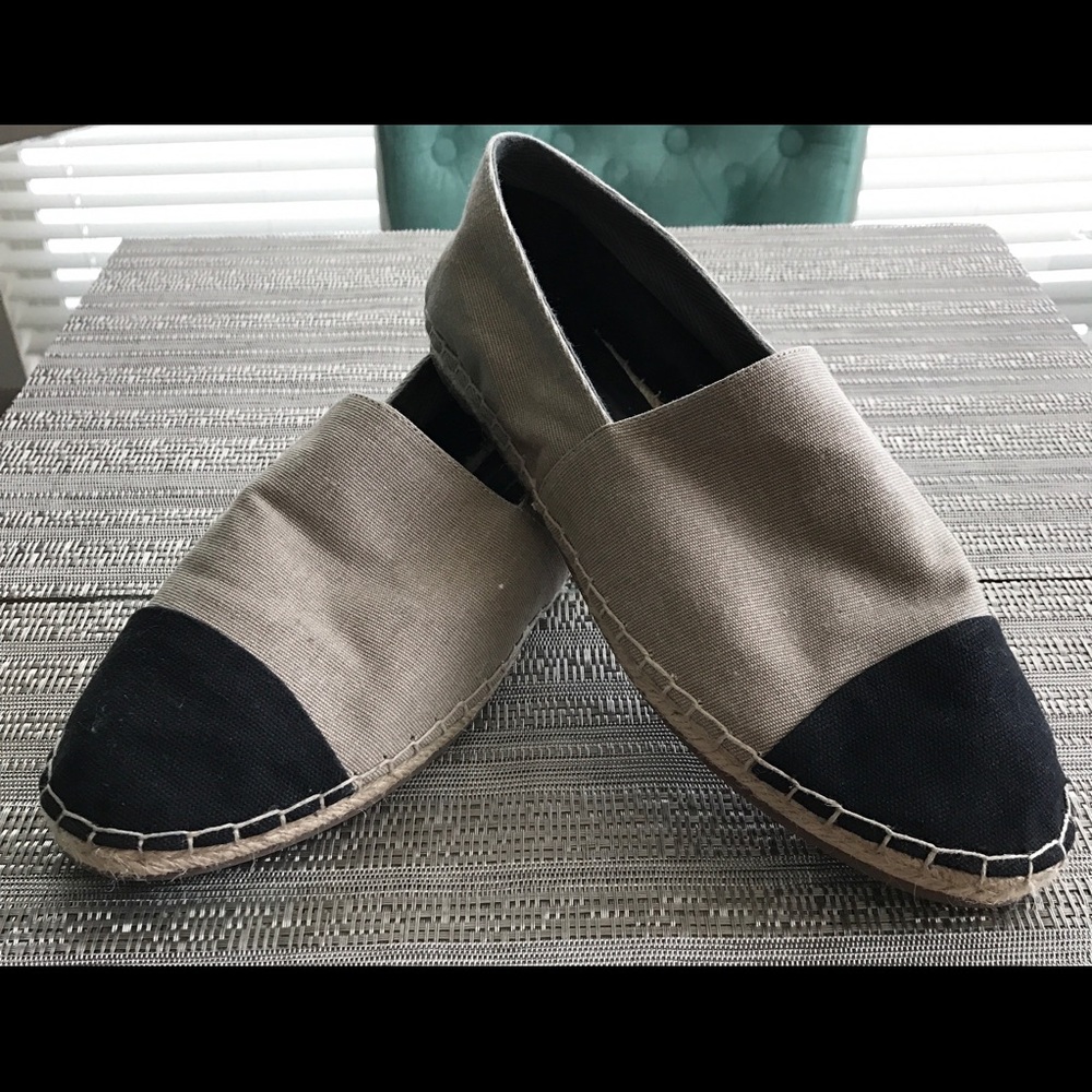 Khaki/black combo flat espadrille
