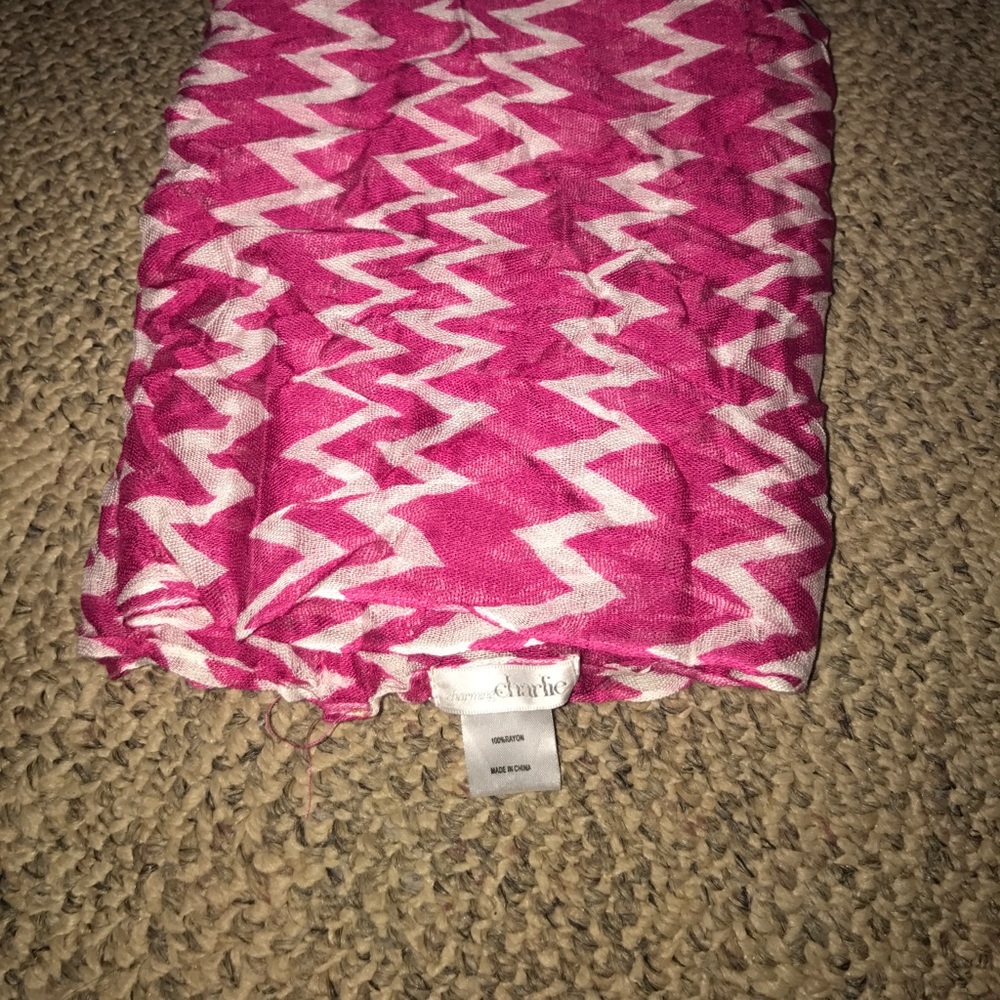 Beautiful pink scarf 😍😍