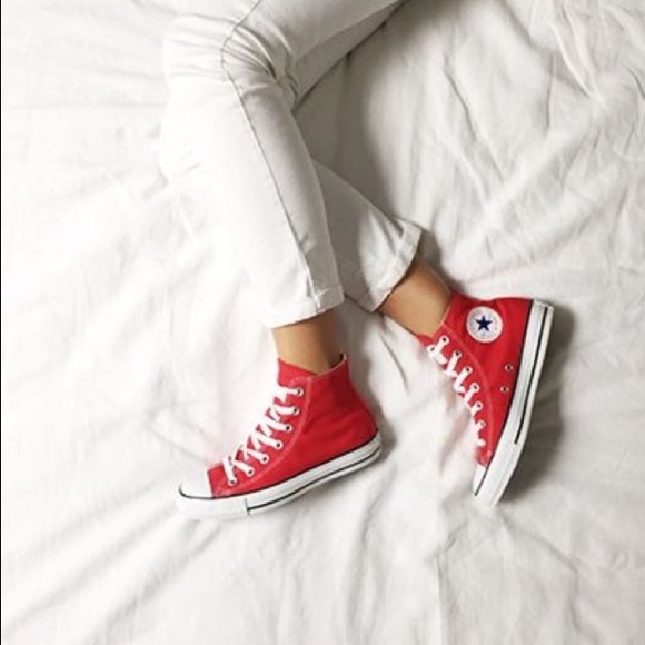 CONVERSE CHUCK TAYLORS WOMENS RED - Picture 4 of 8