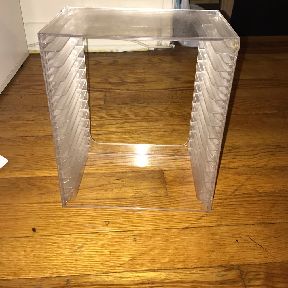 Makeup palette/DVD holder