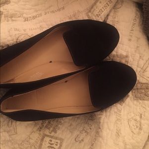 Black every day flats