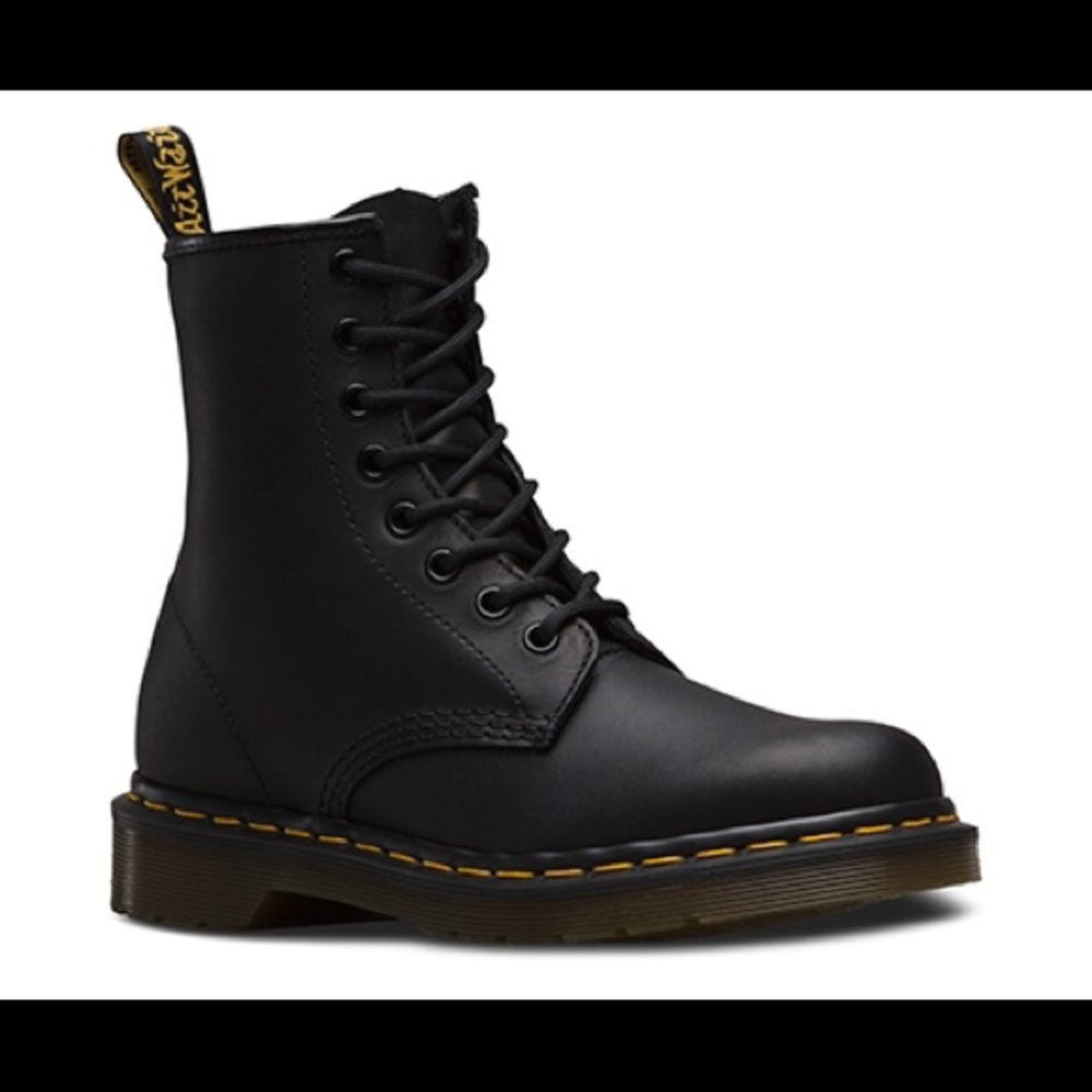 Dr. Martens Boots Greasy 1460