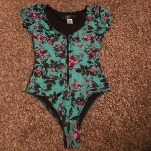 Cute short sleeve one piece swim suit