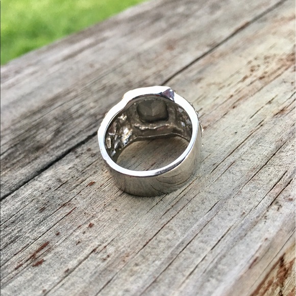 Silver Topaz & Cubic Zirconia Ring - Picture 4 of 5