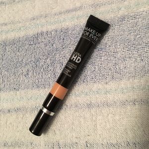 #1 MUFE concealer