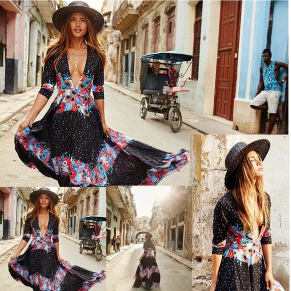 Bohemian Deep V Plunging Neckline Maxi Dress - Picture 7 of 7