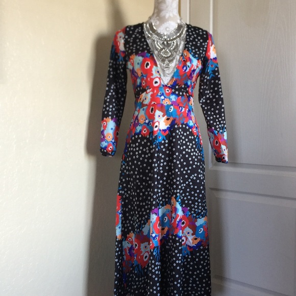 Bohemian Deep V Plunging Neckline Maxi Dress - Picture 4 of 7