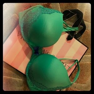 VICTORIA'S? SECRET!!!