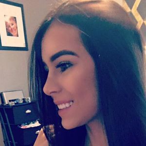 Meet your Posher, Manuela