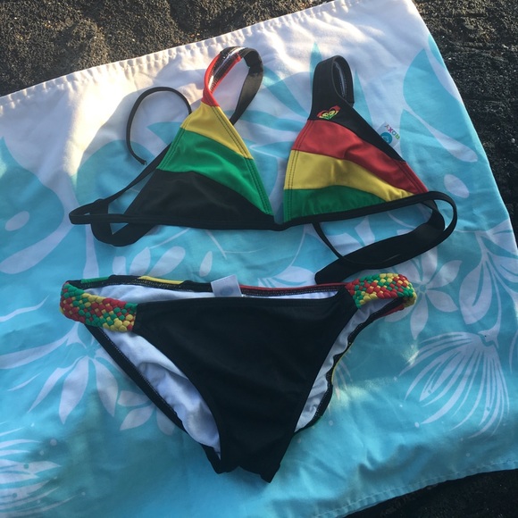 Roxy Other - Roxy Rasta colored bikini set