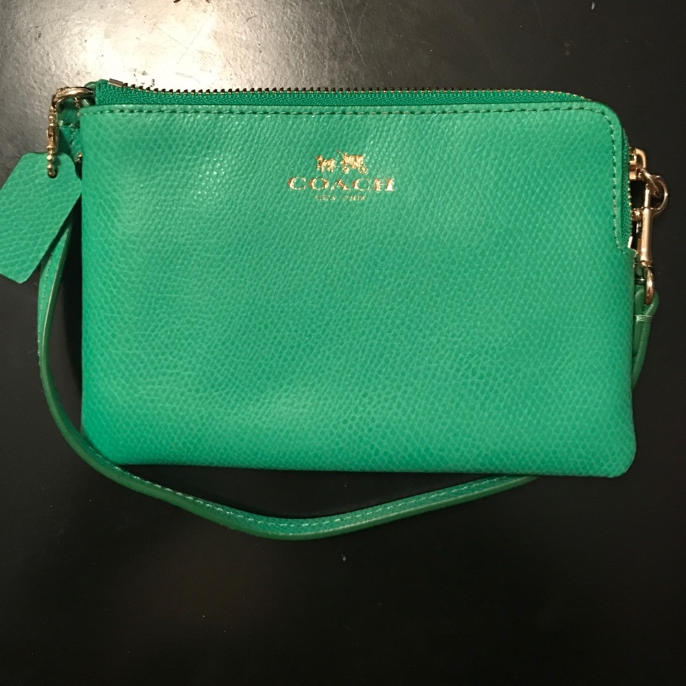 Coach wristlet - Picture 2 of 6