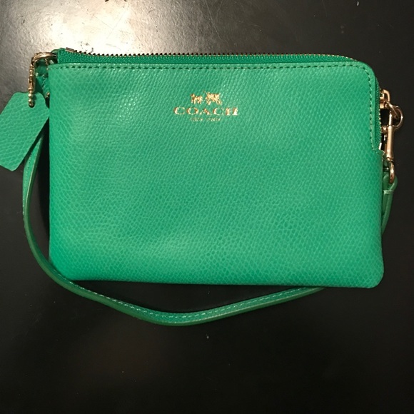 Coach wristlet - Picture 2 of 6