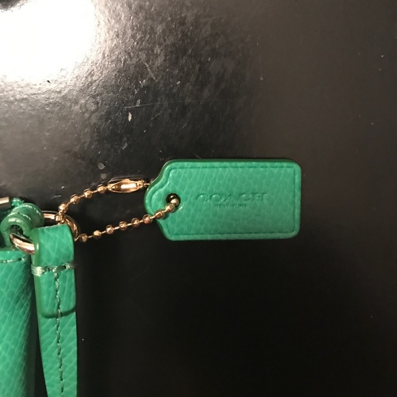 Coach wristlet - Picture 6 of 6