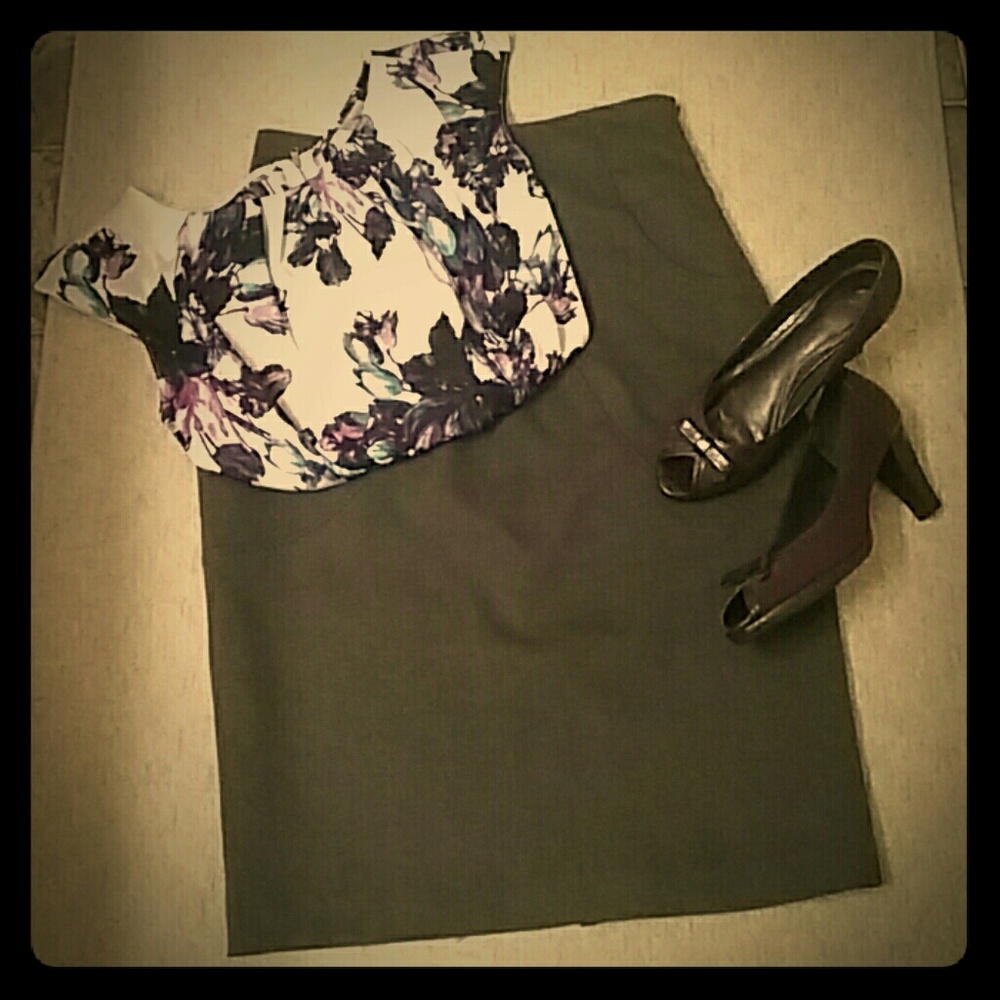 Gray Pencil Skirt