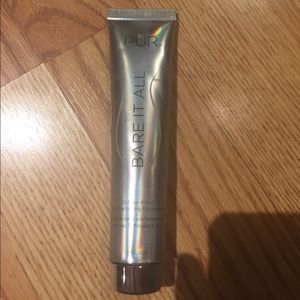 PUR Cosmetics Bare it all foundation in porcelain