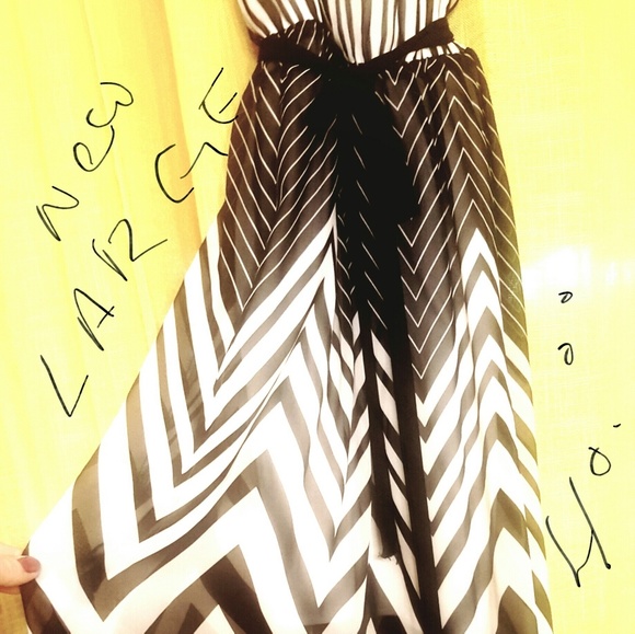 Red and black dress with great material and moveme - Picture 1 of 4