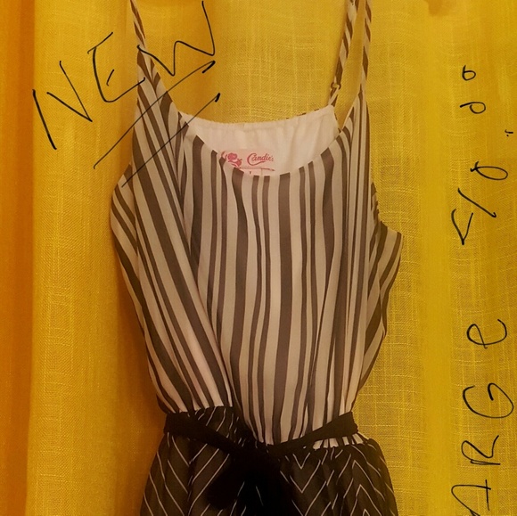 Red and black dress with great material and moveme - Picture 2 of 4