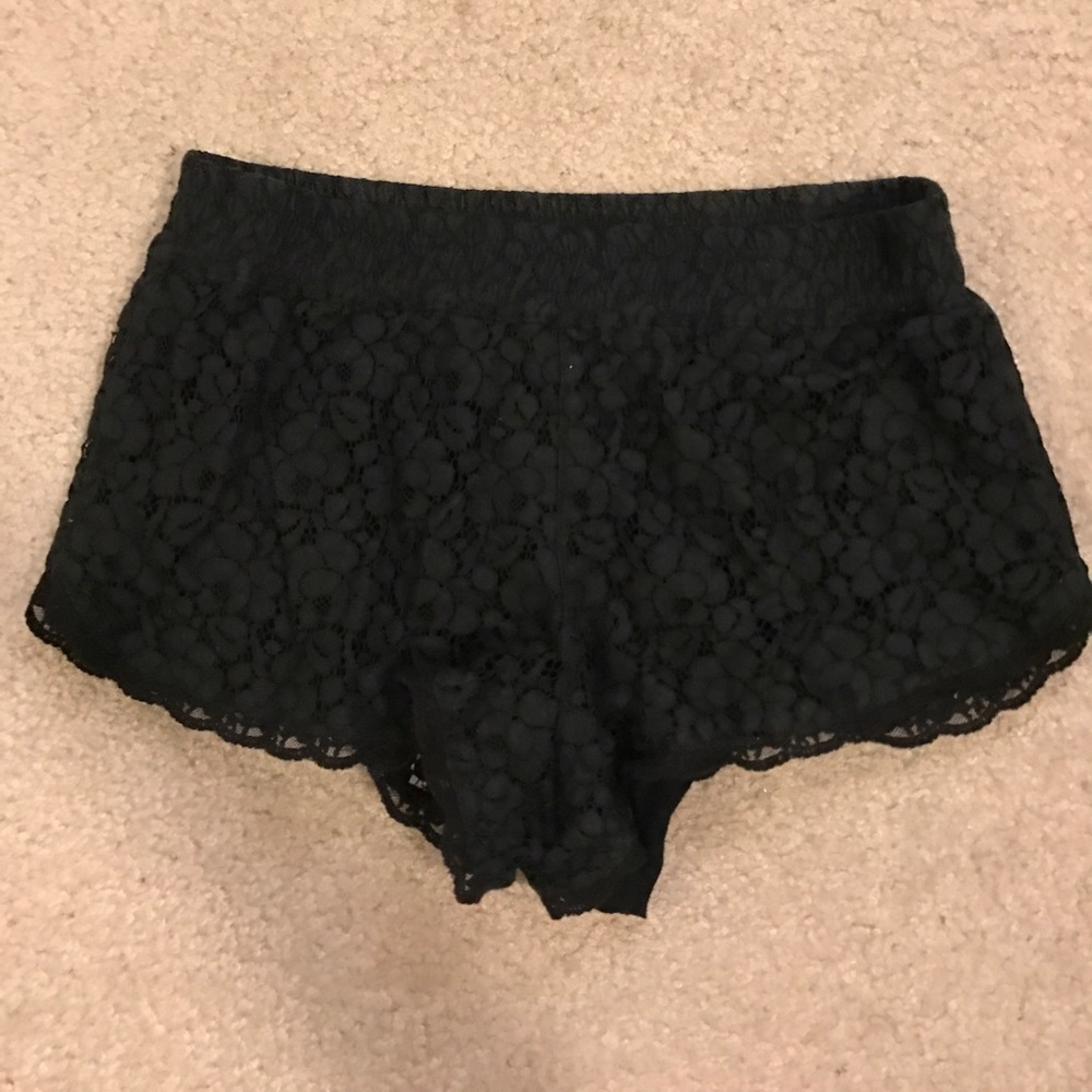 Lace Aritzia shorts
