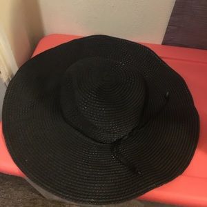 Black Floppy Sun Hat w/ Bow