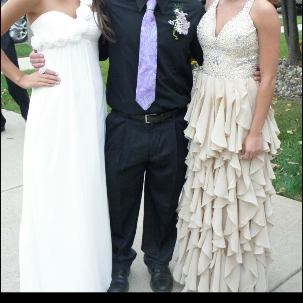 Beige prom dress!