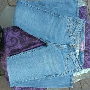 B9- Levi's super low boot cut jeans size 3S
