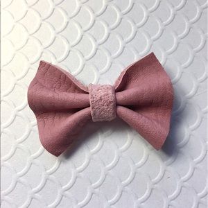 Pink genuine leather bow w/ nylon band