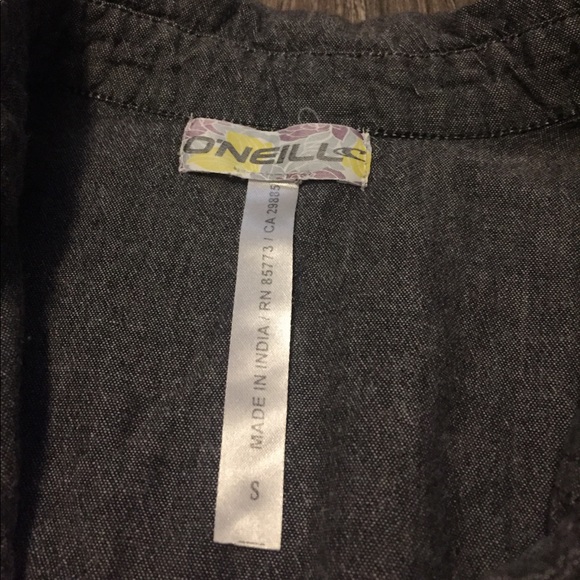 O'Neil button up - Picture 3 of 4