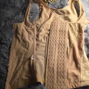 NWOT-WAIST TRAINER TOP -size small