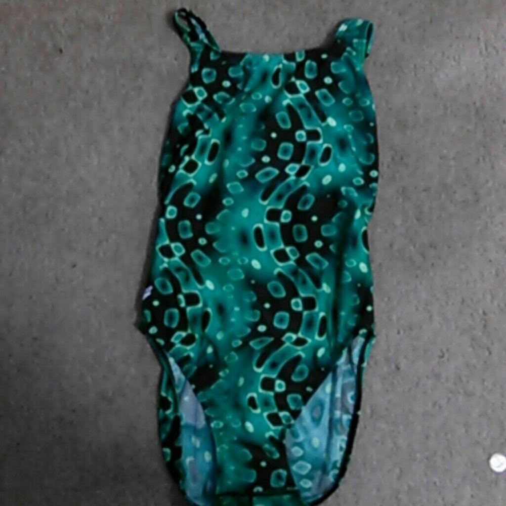 Womens speedo onepiece suit