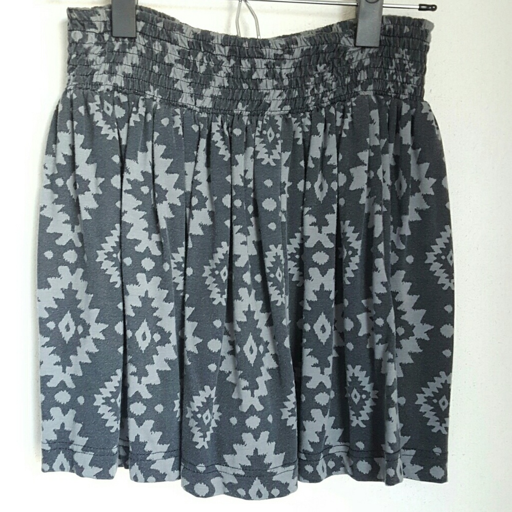 Grey Patterned Skirt