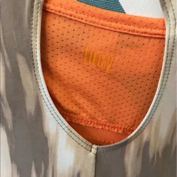 SOLD· Lucy activewear marbled tank top - Picture 4 of 5