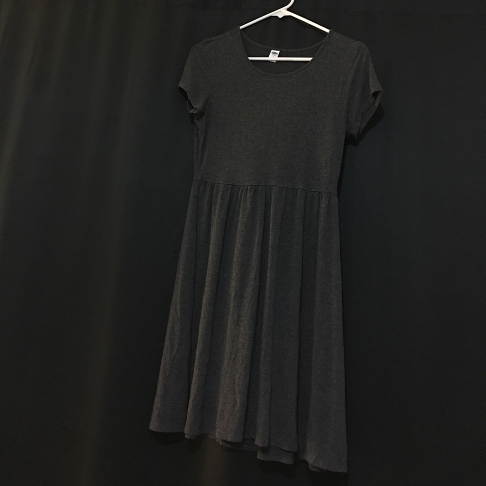 Old Navy Gray Knee Length Dress