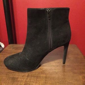 Heeled booties