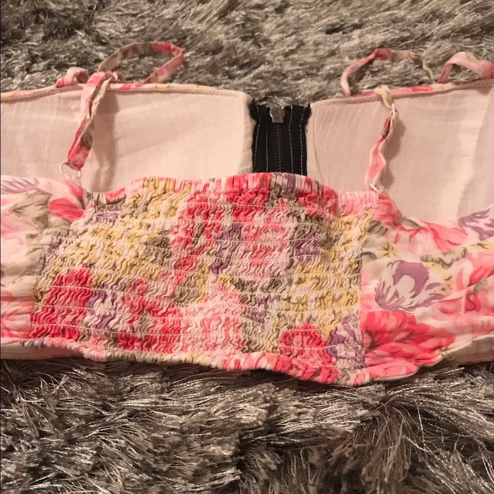 💥SOLD💥💕CUTE CROP TOP💕 - Picture 3 of 7