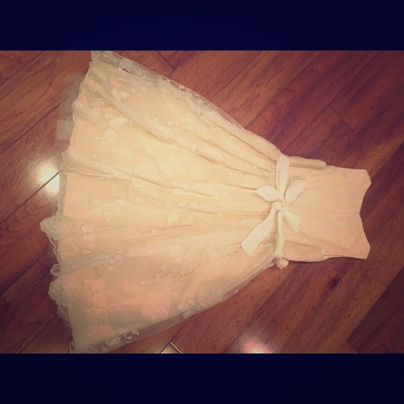 Designer Girls One of a Kind MonaLisa Dress from Harrods -London - Picture 2 of 7