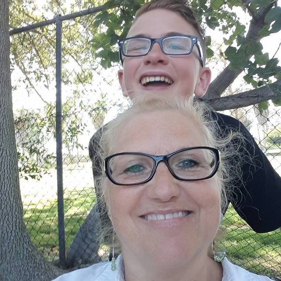 Meet your Posher, Zoe - Picture 1 of 1