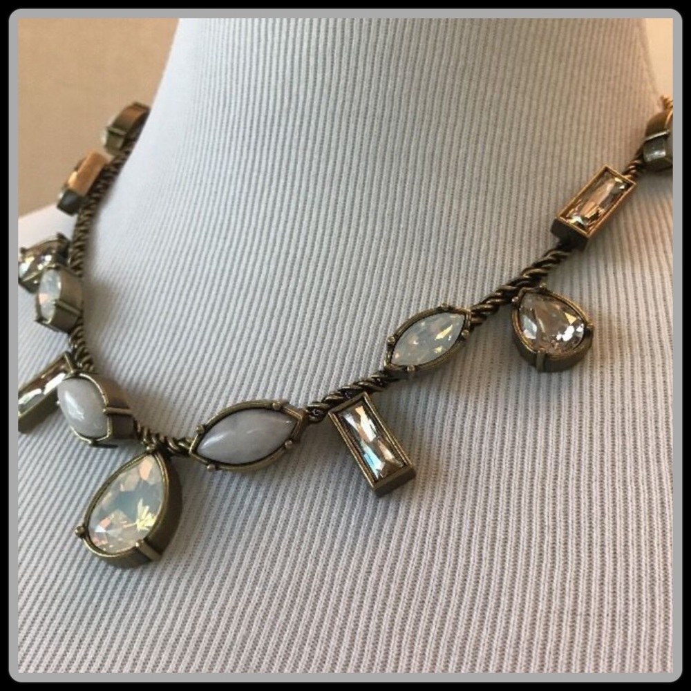 CRYSTAL CLEAR MOONSTONE NECKLACE - Picture 4 of 7