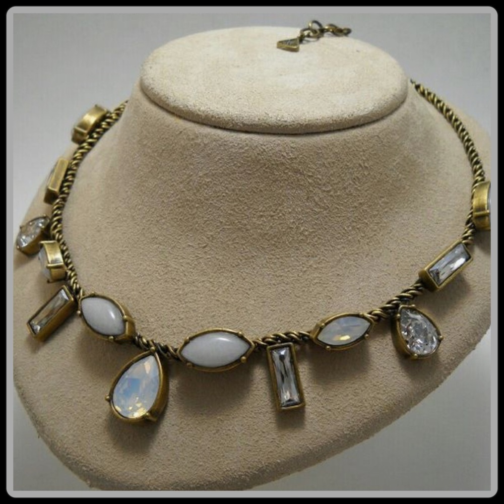 CRYSTAL CLEAR MOONSTONE NECKLACE - Picture 7 of 7