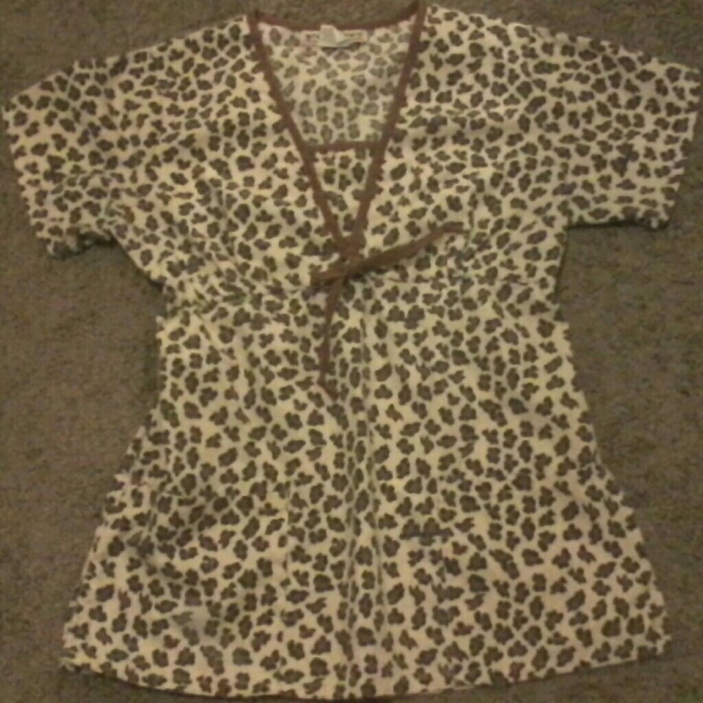 Leopard print scrub top!