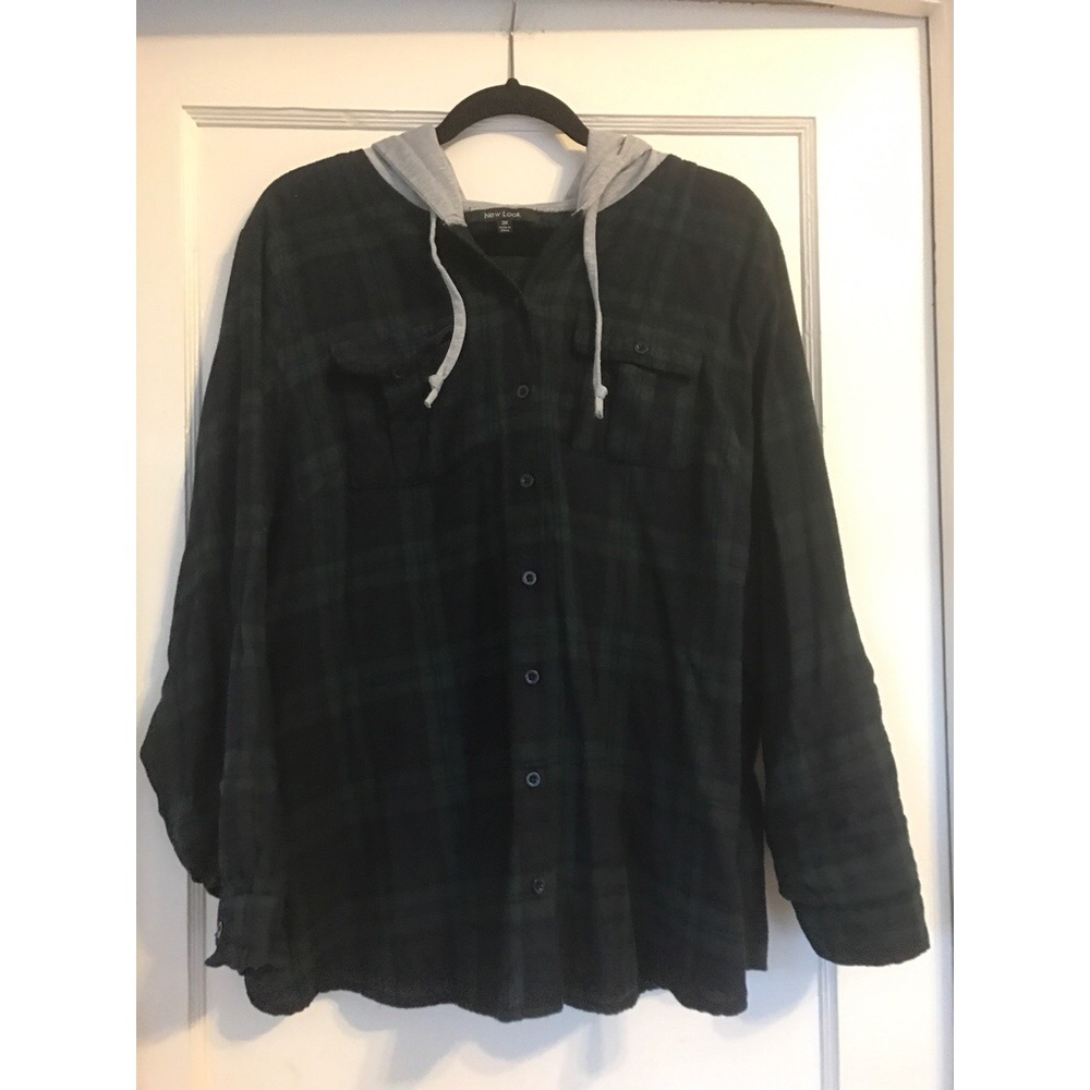 GREAT CONDITION - PLAID TOP W/ HOOD