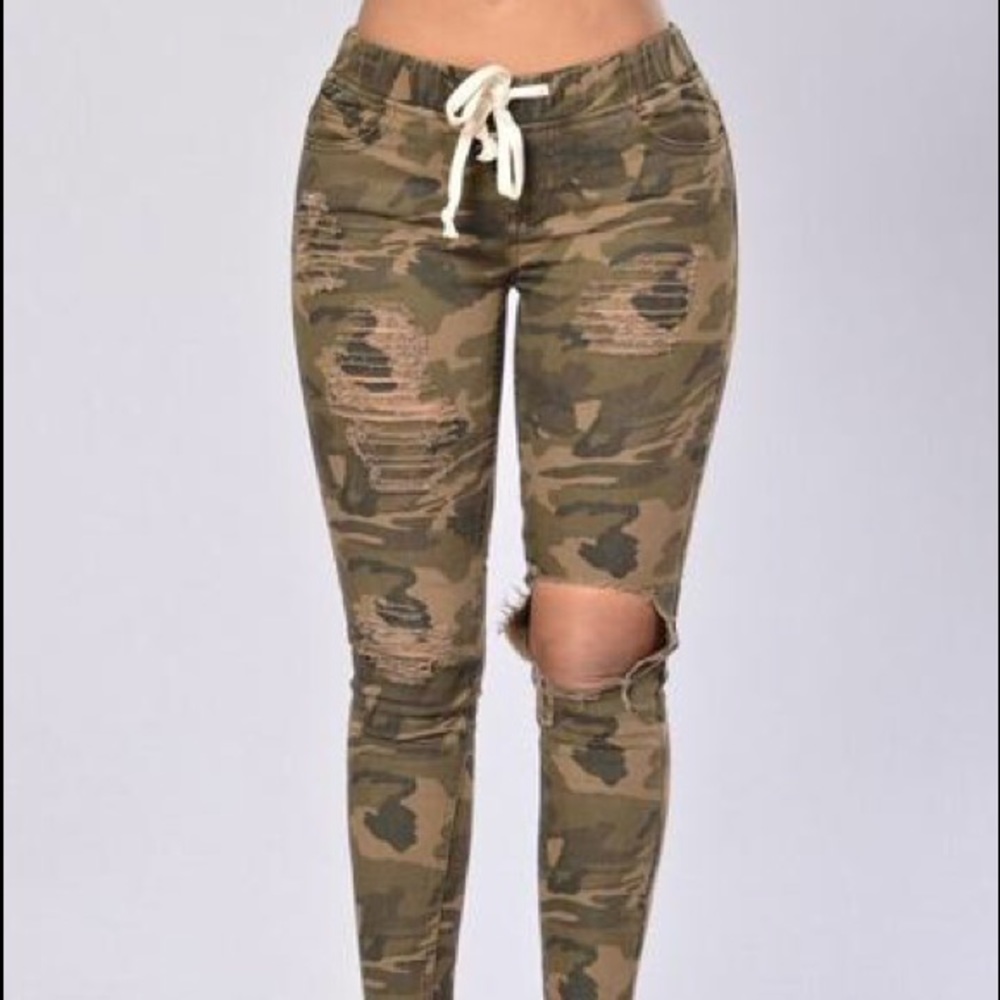 Fashion Nova Marvin Jogger- camo
