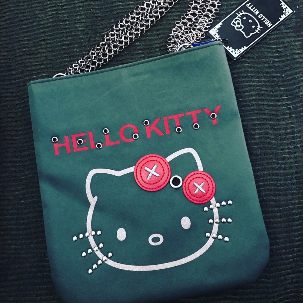 San Rio Hello Kitty Purse w/ Chain Handles. NWT!