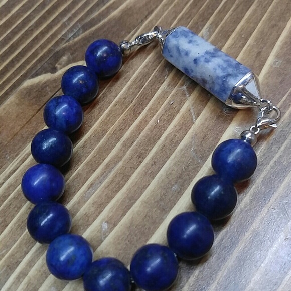 Handmade bead and stone stretch bracelet - Picture 2 of 2